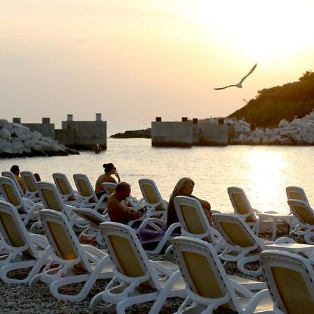 Apartments Max Vrsar Εξωτερικό φωτογραφία