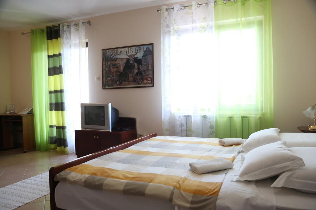 Apartments Max Vrsar Εξωτερικό φωτογραφία