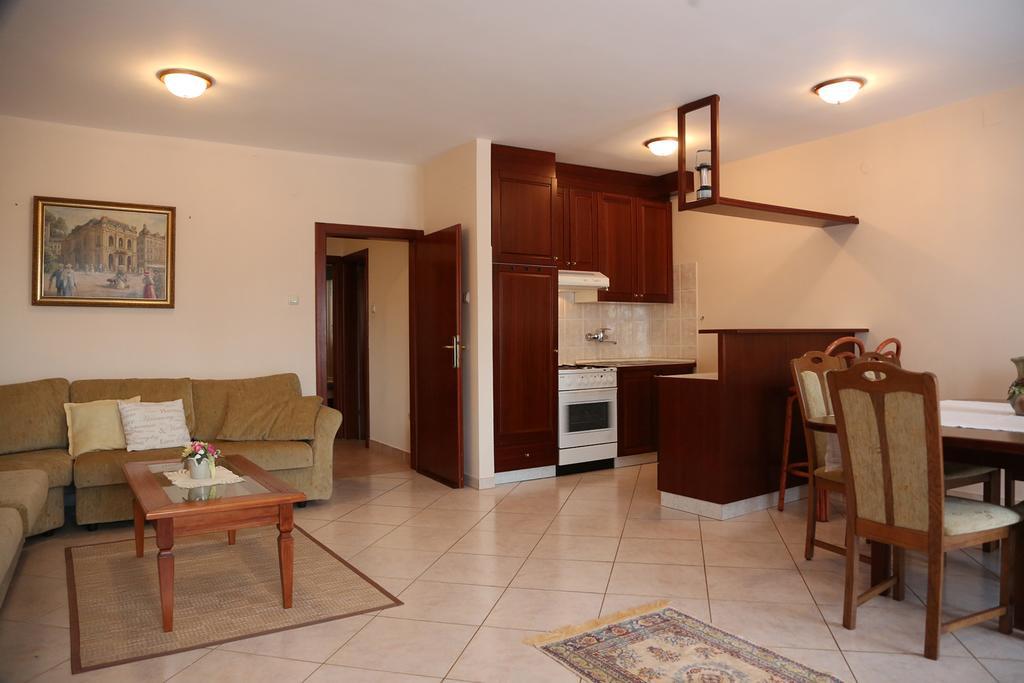 Apartments Max Vrsar Εξωτερικό φωτογραφία