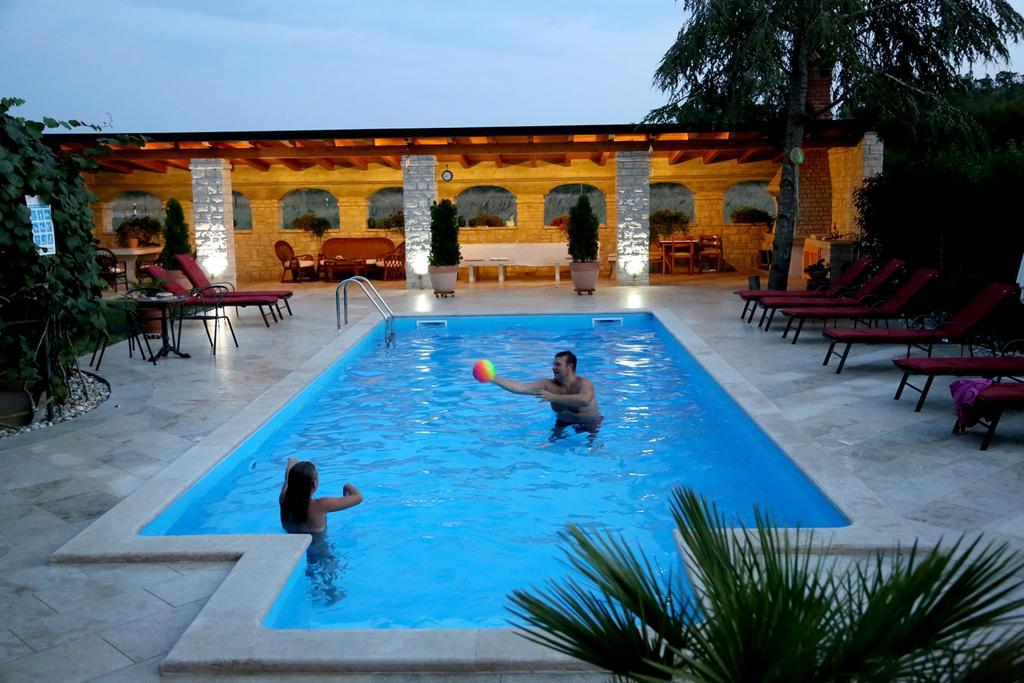 Apartments Max Vrsar Εξωτερικό φωτογραφία