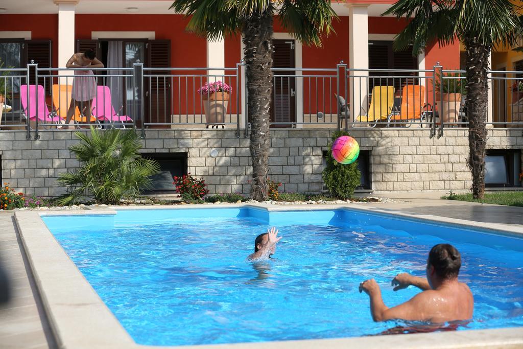 Apartments Max Vrsar Εξωτερικό φωτογραφία