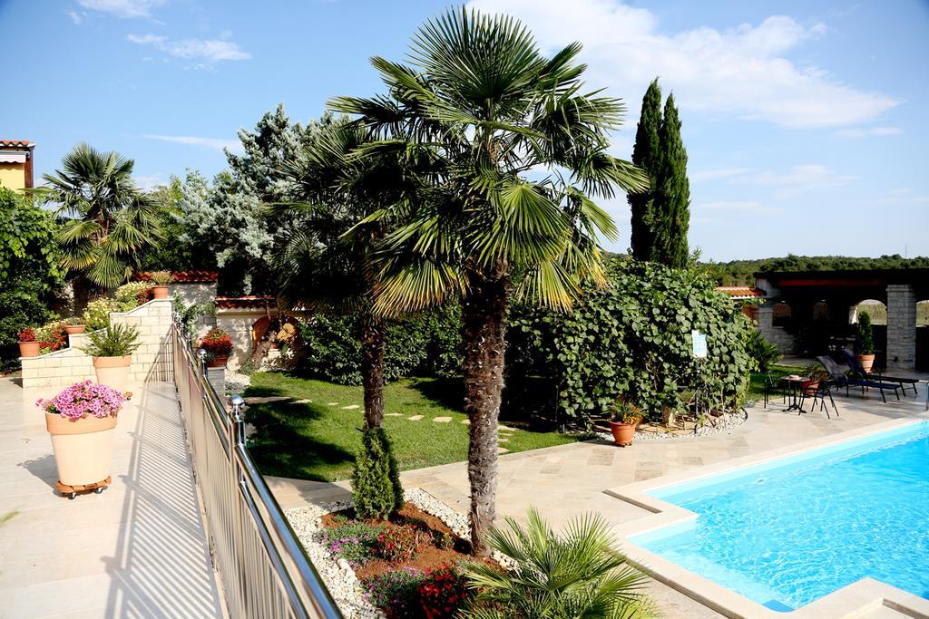 Apartments Max Vrsar Εξωτερικό φωτογραφία